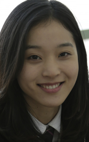Актеры фильма Паразиты: Юн Хе-ри - роль: JTBC field reporter