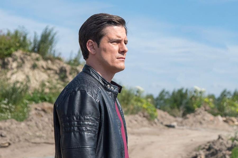 Читать краткое описание сюжета всех 24 серий сериала Реализация 1 и 2 сезон на канале НТВ