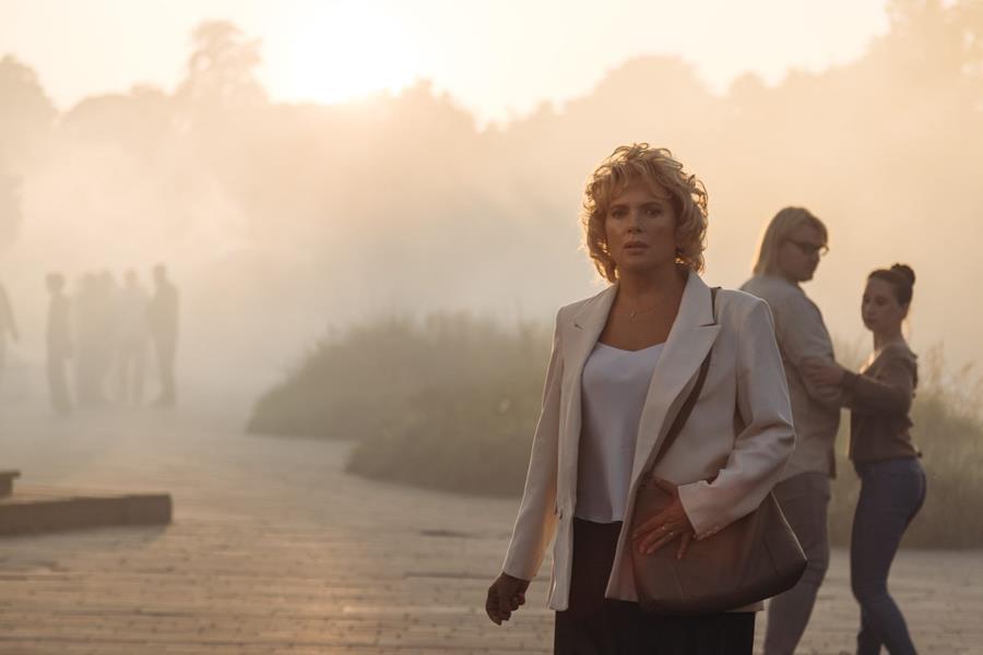 Читать краткое содержание всех 16 серий и концовки сериала Анна медиум (4 сезон) 2025 года на канале Россия