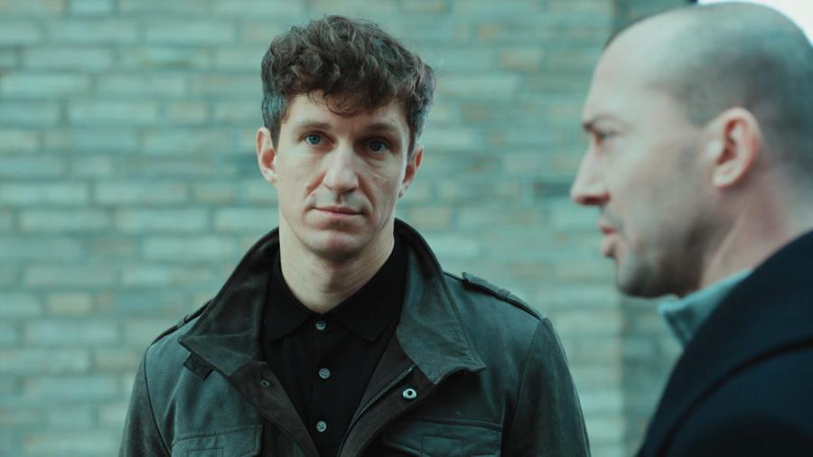 Читать краткое описание всех 30 серий сериала Васька 2025 года на канале НТВ