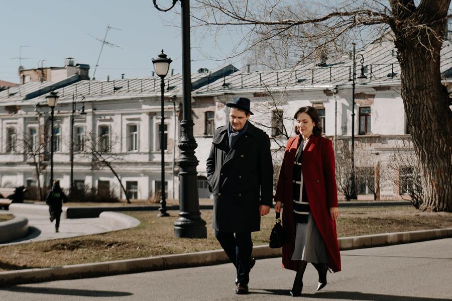 Читать краткое описание всех 4 серий сериала Виталя