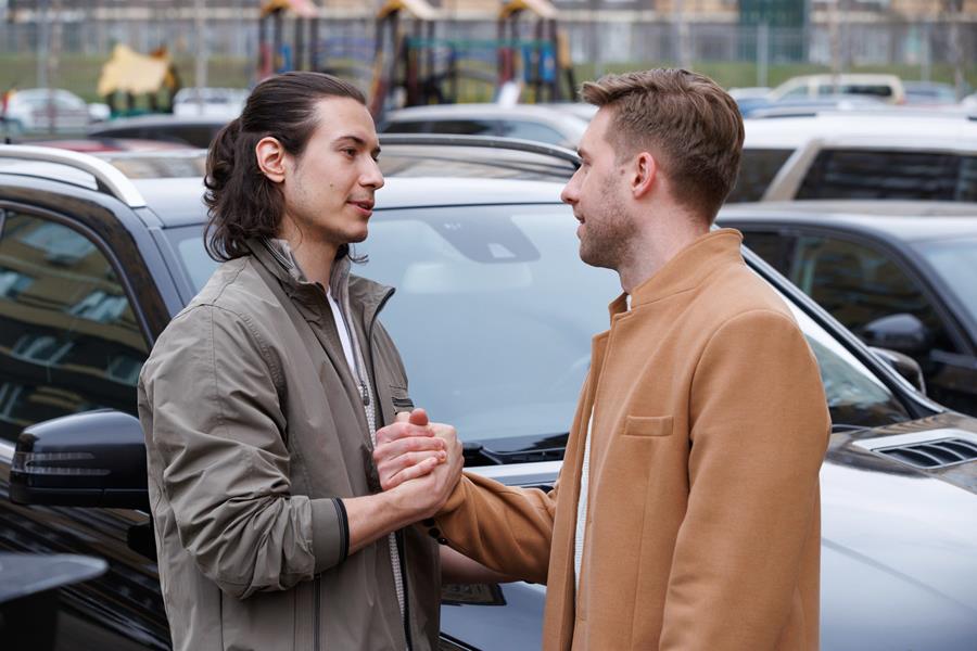 Сериал Ведь мы семья