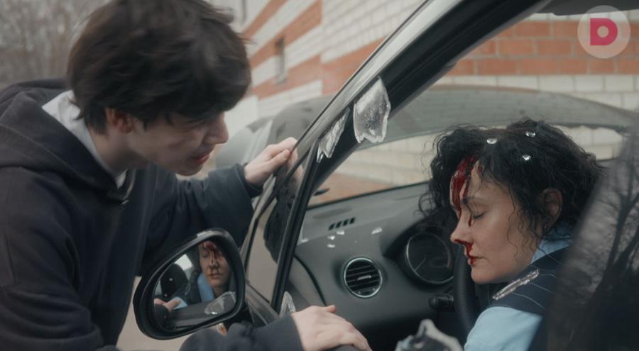 Читать краткое описание сюжета всех 4 серий сериала Ведь мы семья 2025 года на канале Домашний