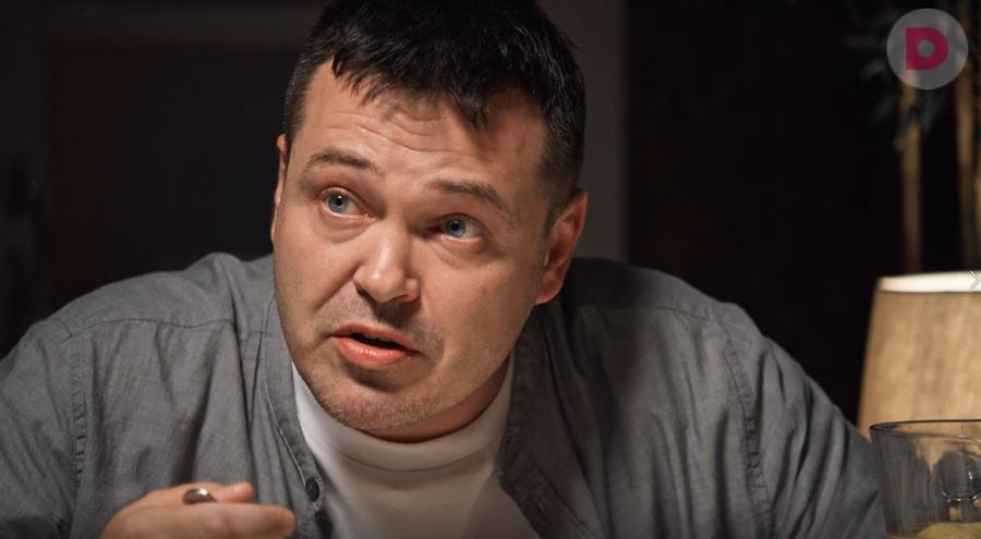 Читать краткое содержание всех 4 серий и концовки сериала Моя чужая семья 2025 на канале Домашний