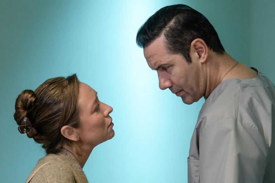 Читать краткое содержание сюжета всех 4 серий сериала Моя чужая семья 2025 на канале Домашний