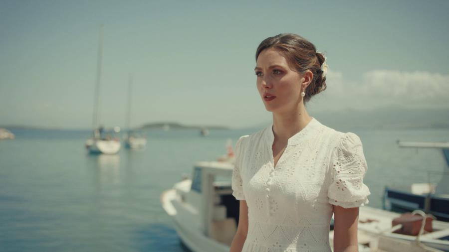 Читать краткое описание всех 4 серий фильма Тысяча роз 2025 года на канале Россия