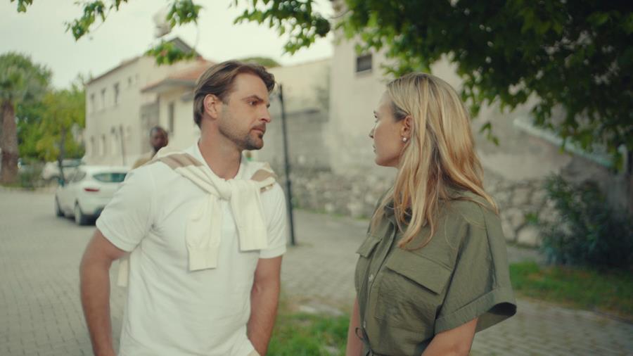 Содержание серий сериала «Тысяча роз» (2025)