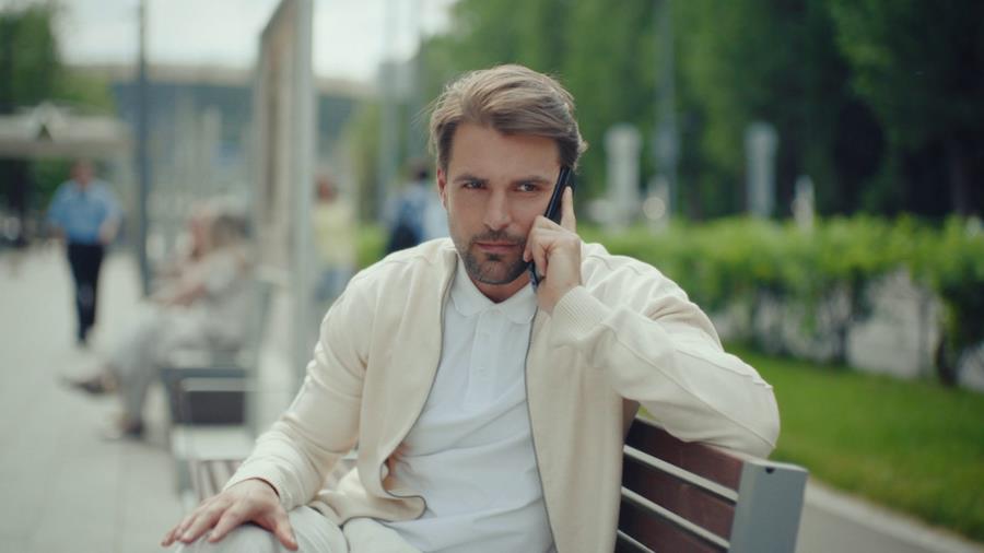 Читать краткое описание сюжета всех 4 серий сериала Тысяча роз 2025 года на канале Россия