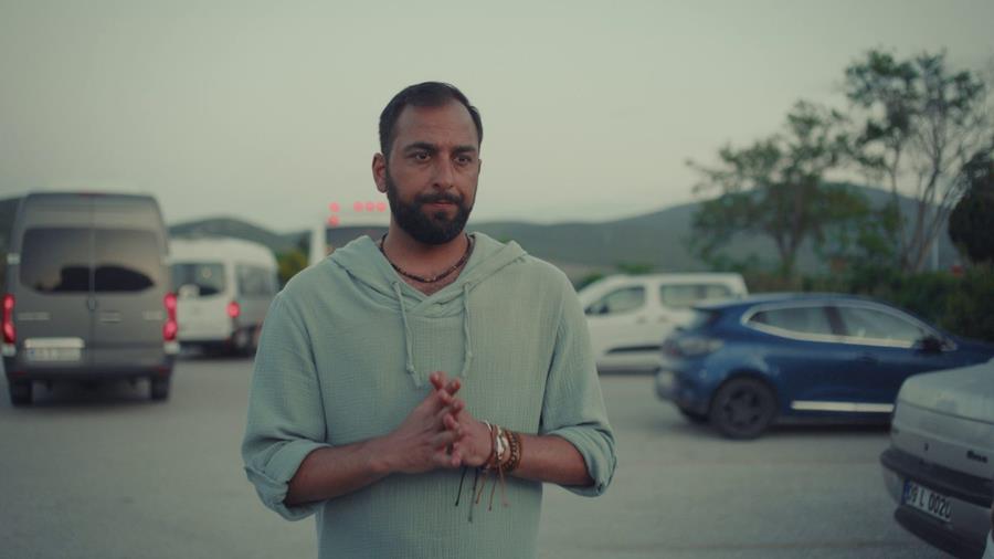 Читать краткое описание концовки сериала Тысяча роз 2025 года на канале Россия