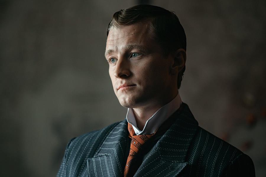 Читать краткое описание содержания всех 10 серий сериала Константинополь 2025 года на канале НТВ