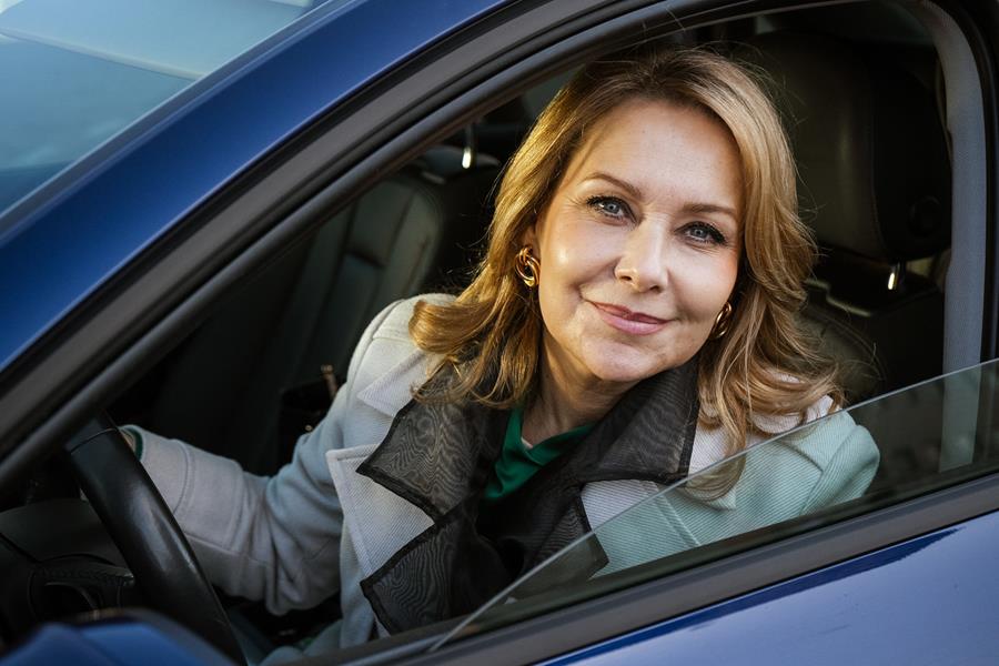 Читать краткое описание всех 4 серий фильма Узы прошлого 2025 года на канале Россия