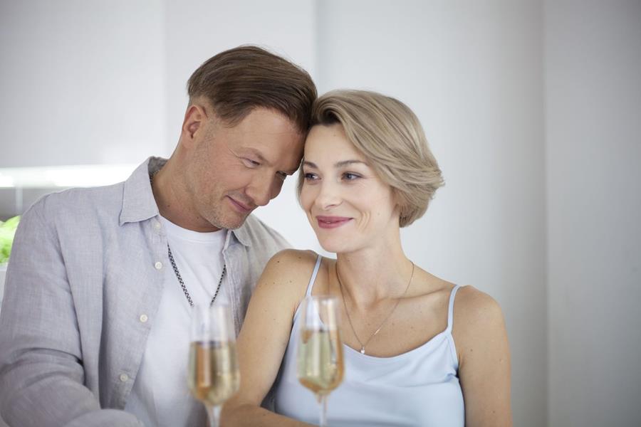 Читать краткое содержание всех 20 серий сериала Акушер 2 2025 года на канале НТВ