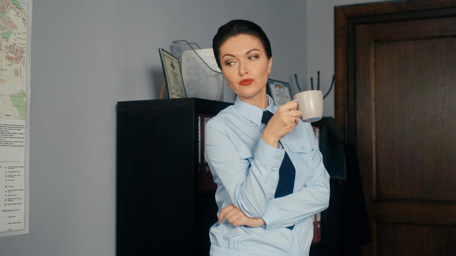 Читать краткое описание всех 20 серий и концовки сериала Акушер (2 сезон) 2025 года на канале НТВ