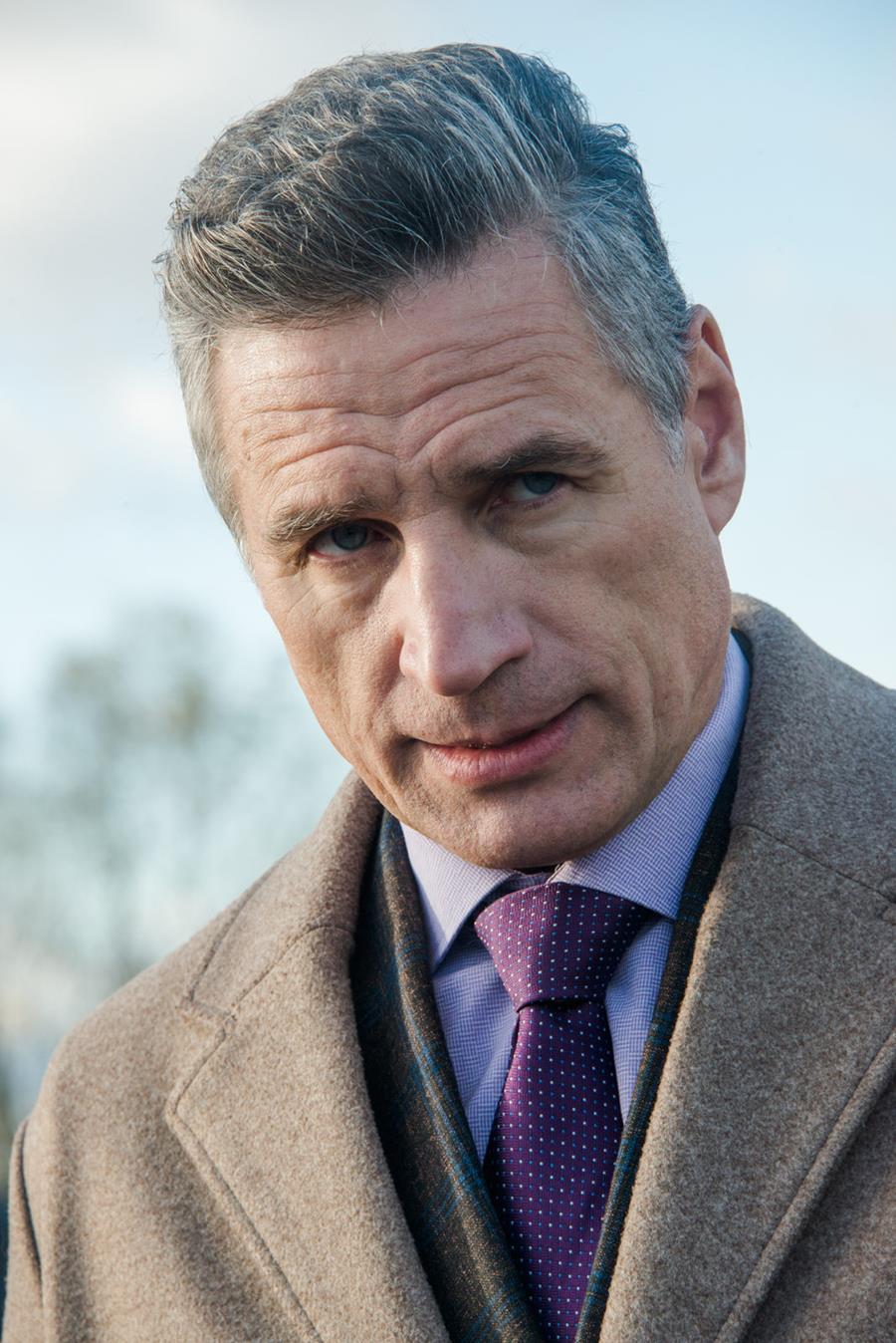 Читать краткое содержание всех 4 серий и концовки сериала Самая самая 2025 года на канале Россия