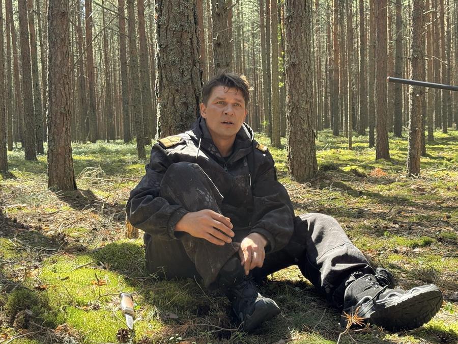 Читать краткое содержание всех 4 серий фильма Синий камень 2025 года на канале Россия 1