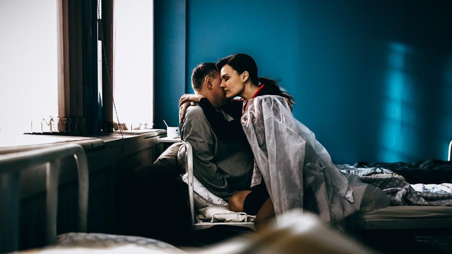 Читать краткое описание концовки сериала Девятый вал 2022 года на канале Россия