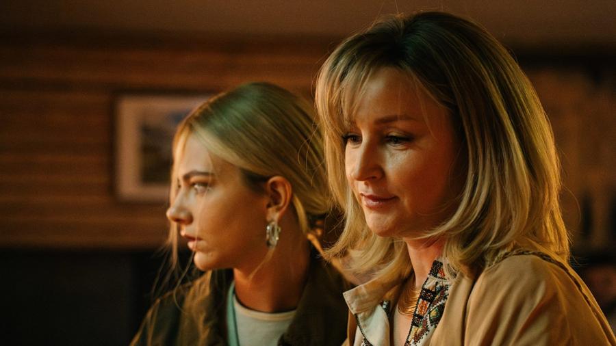 Фото сцен из сериала «Вор в загоне»