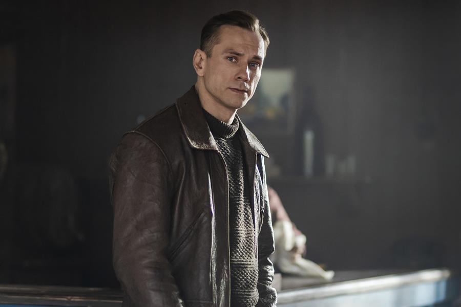 Кадр из сериала «Художник-2» о советских спецслужбах